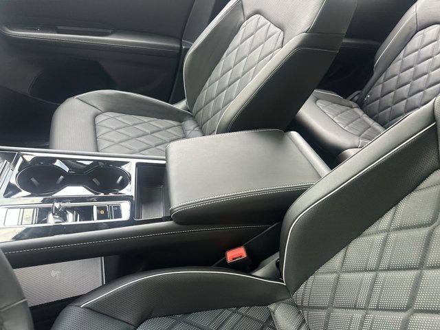 Photo of 2026 Opal White Pearl Volkswagen Atlas