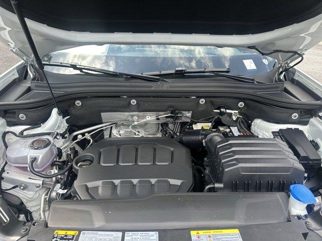 Photo of 2026 Opal White Pearl Volkswagen Atlas