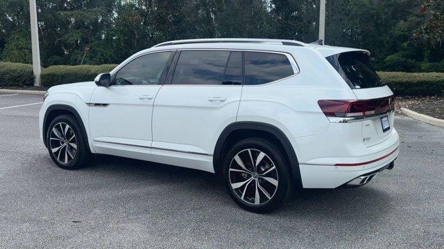 Photo of 2026 Opal White Pearl Volkswagen Atlas