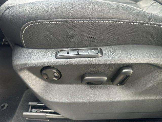 Photo of 2026 Opal White Pearl Volkswagen Atlas