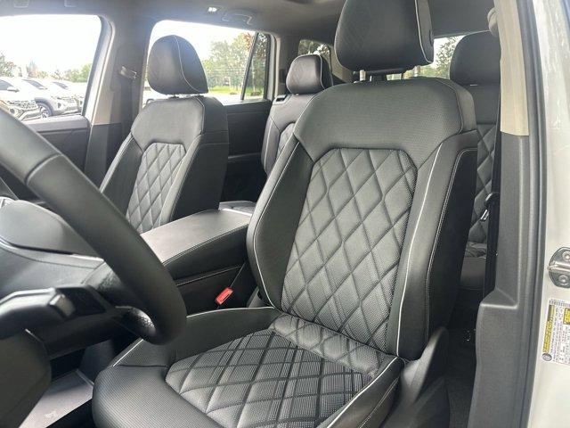 Photo of 2026 Opal White Pearl Volkswagen Atlas