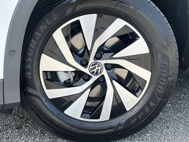 Photo of 2025 Pure White Volkswagen Tiguan