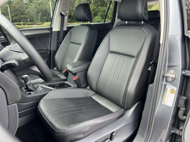 Photo of 2022 Platinum Gray Metallic Volkswagen Tiguan