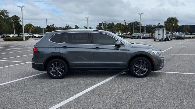 Photo of 2022 Platinum Gray Metallic Volkswagen Tiguan