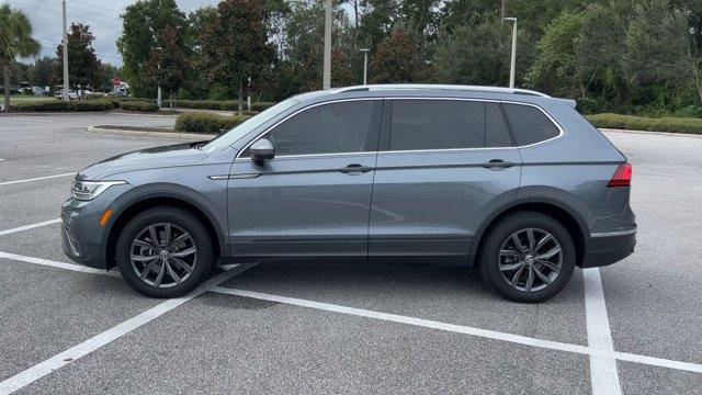 Photo of 2022 Platinum Gray Metallic Volkswagen Tiguan