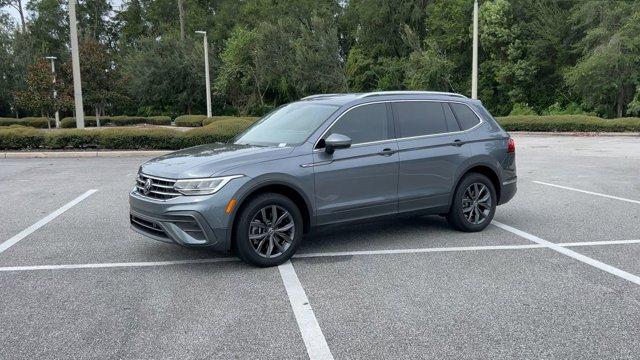 Photo of 2022 Platinum Gray Metallic Volkswagen Tiguan