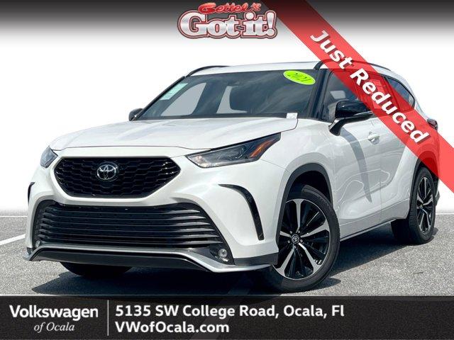 Photo of 2021 Blizzard Pearl Toyota Highlander