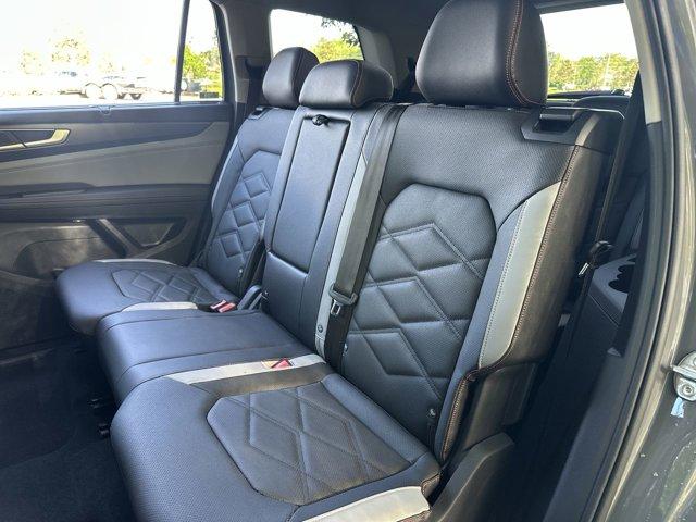 Photo of 2025 Pure Gray Volkswagen Atlas