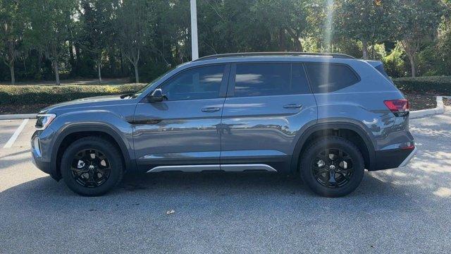 Photo of 2025 Pure Gray Volkswagen Atlas
