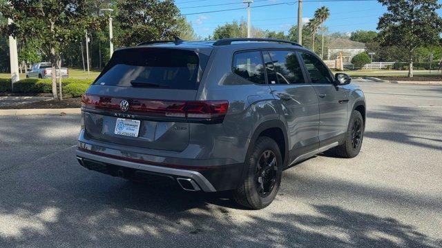 Photo of 2025 Pure Gray Volkswagen Atlas
