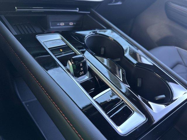 Photo of 2025 Pure Gray Volkswagen Atlas