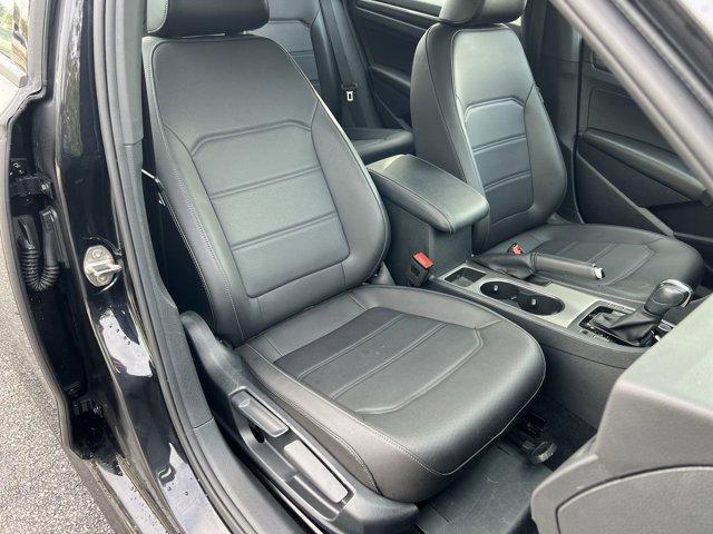 Photo of 2022 Deep Black Pearl Volkswagen Passat
