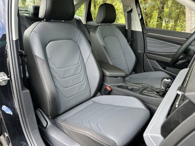Photo of 2025 Deep Black Pearl Volkswagen Jetta