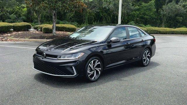 Photo of 2025 Deep Black Pearl Volkswagen Jetta
