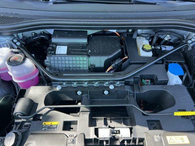 Photo of 2025 Silver Mist Metallic Volkswagen ID.4
