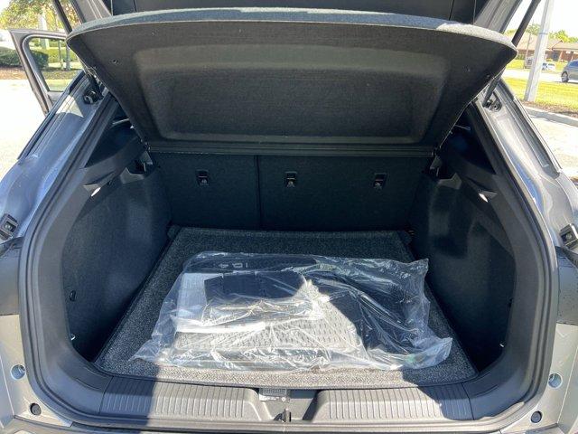 Photo of 2025 Silver Mist Metallic Volkswagen ID.4