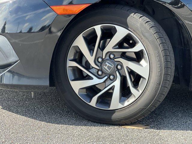Photo of 2017 Crystal Black Pearl Honda Civic