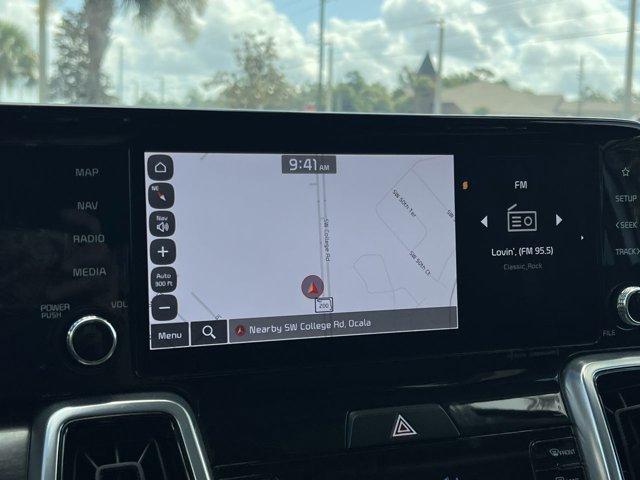 Photo of 2023 Glacial White Pearl Kia Sorento