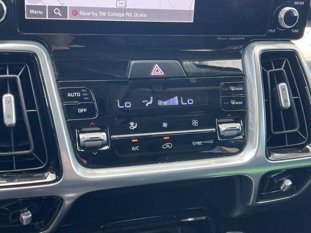 Photo of 2023 Glacial White Pearl Kia Sorento
