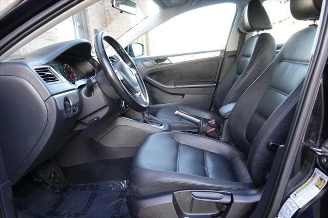 Photo of 2011 Black Volkswagen Jetta