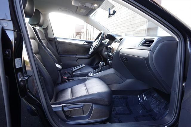 Photo of 2011 Black Volkswagen Jetta