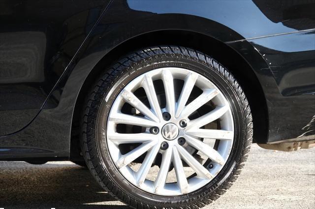 Photo of 2011 Black Volkswagen Jetta