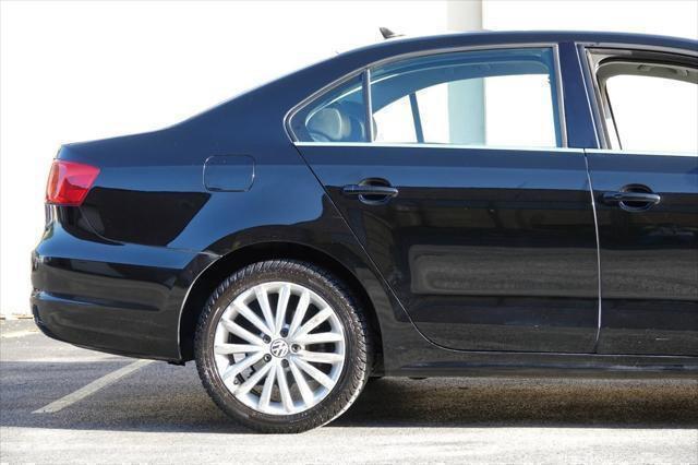 Photo of 2011 Black Volkswagen Jetta