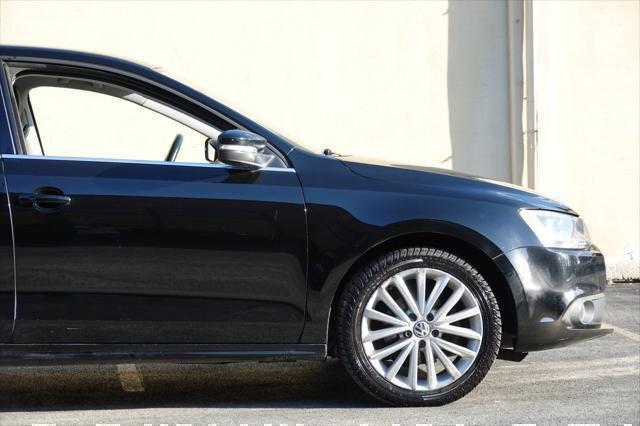 Photo of 2011 Black Volkswagen Jetta