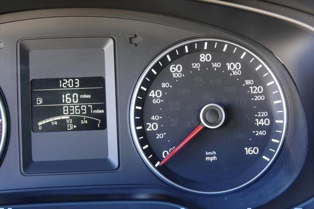 Photo of 2014 Platinum Gray Metallic Volkswagen Jetta