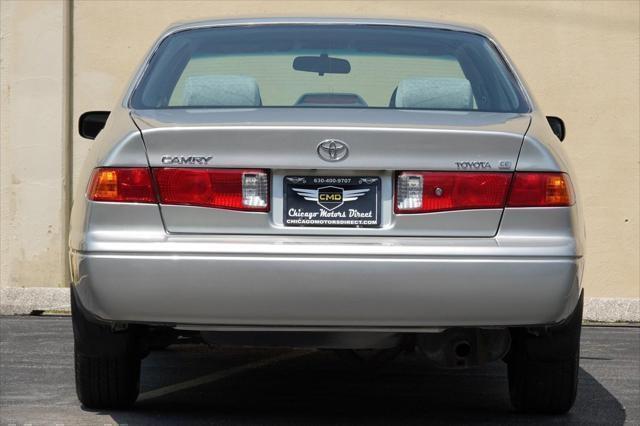 Photo of 2001 Lunar Mist Metallic Toyota Camry
