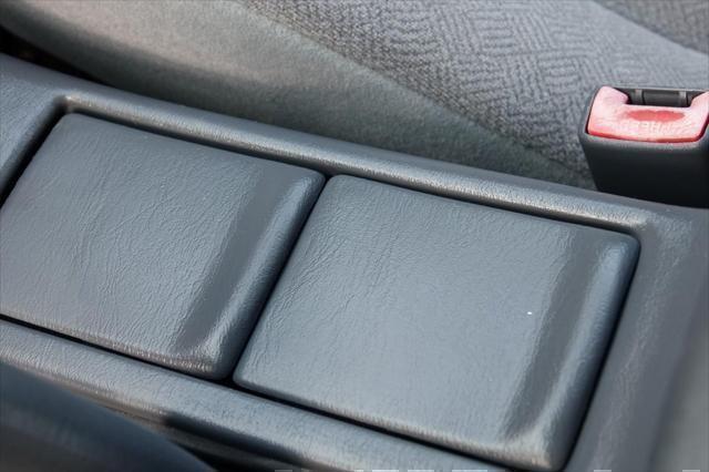 Photo of 2001 Lunar Mist Metallic Toyota Camry