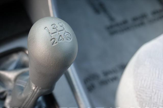 Photo of 2001 Lunar Mist Metallic Toyota Camry