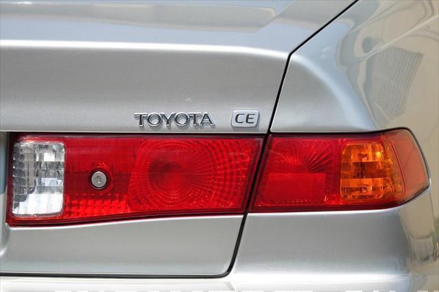 Photo of 2001 Lunar Mist Metallic Toyota Camry