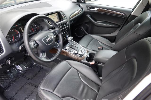 Photo of 2013 Moonlight Blue Metallic Audi Q5