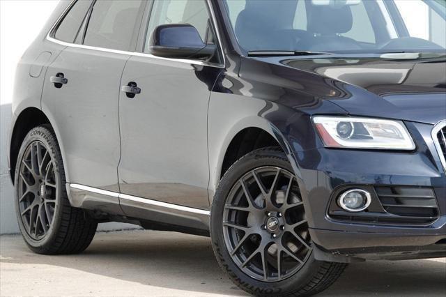 Photo of 2013 Moonlight Blue Metallic Audi Q5