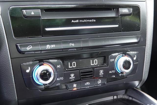 Photo of 2013 Moonlight Blue Metallic Audi Q5