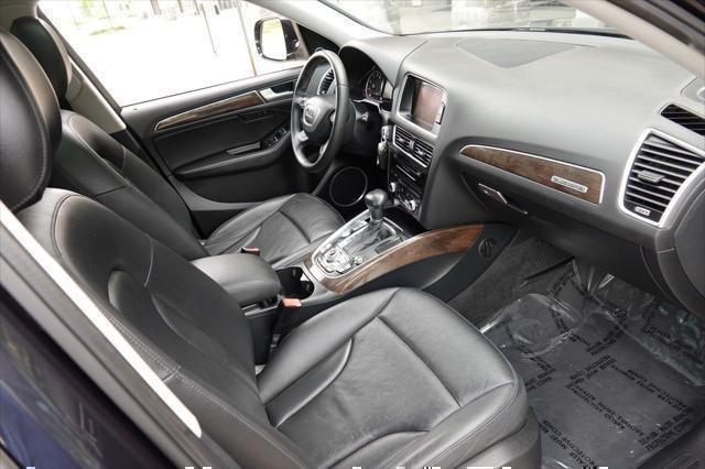 Photo of 2013 Moonlight Blue Metallic Audi Q5