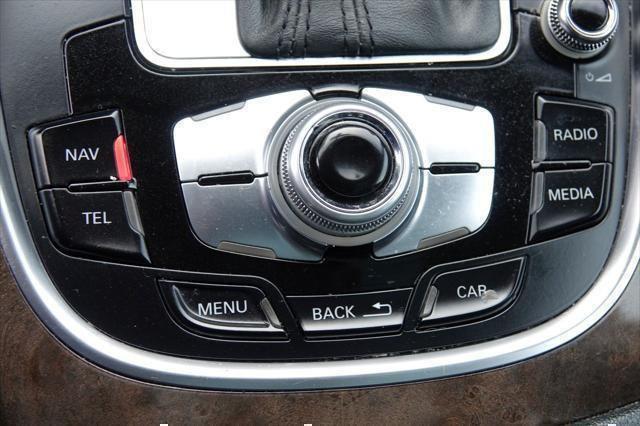 Photo of 2013 Moonlight Blue Metallic Audi Q5