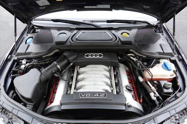 Photo of 2006 Night Blue Pearl Audi A8