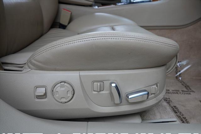 Photo of 2006 Night Blue Pearl Audi A8