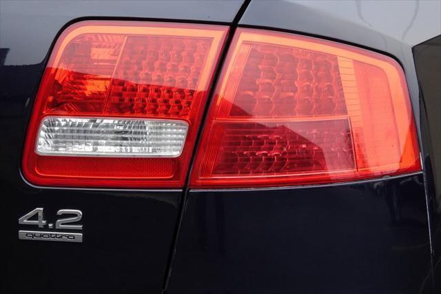 Photo of 2006 Night Blue Pearl Audi A8