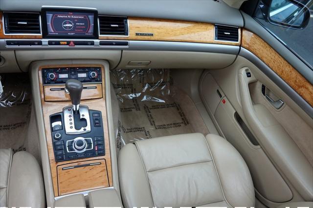 Photo of 2006 Night Blue Pearl Audi A8