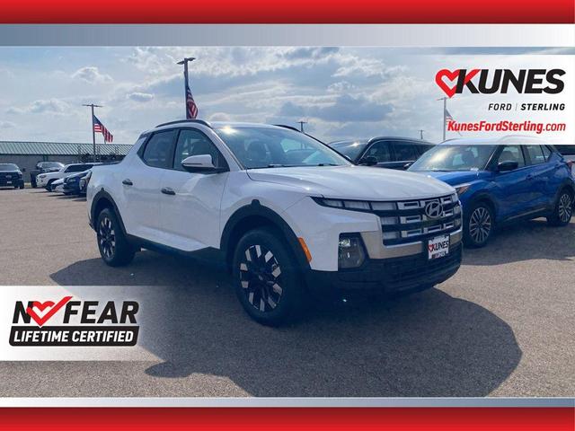 Photo of 2025 Atlas White Hyundai SANTA CRUZ