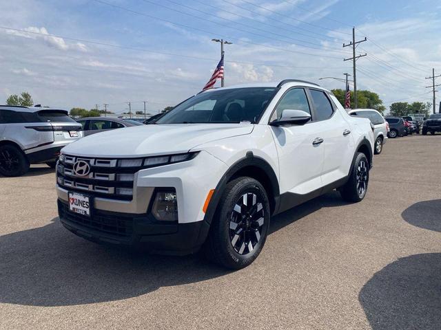 Photo of 2025 Atlas White Hyundai SANTA CRUZ