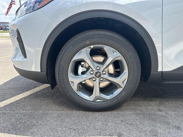 Photo of 2025 Space Silver Metallic Ford Escape