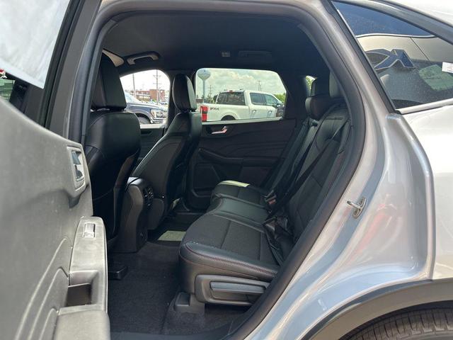 Photo of 2025 Space Silver Metallic Ford Escape