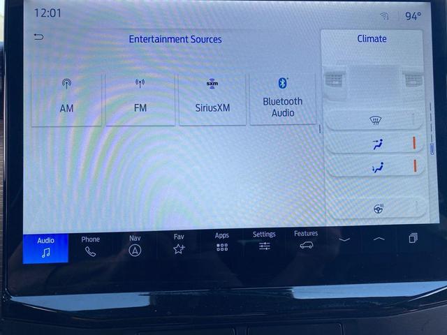 Photo of 2023 Star White Metallic Tri-Coat Ford Expedition