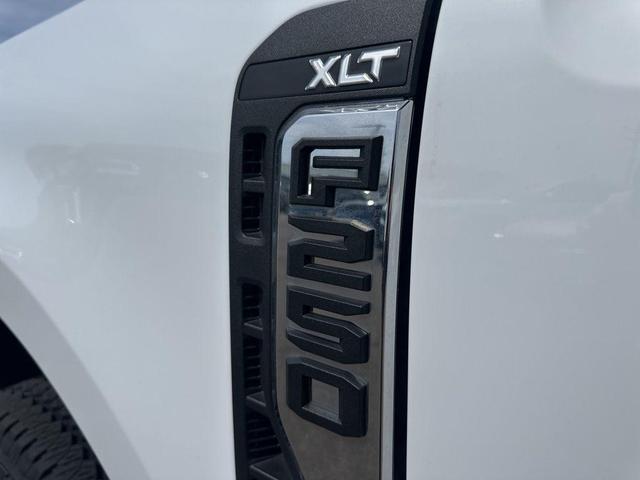 Photo of 2024 Oxford White Ford F-250