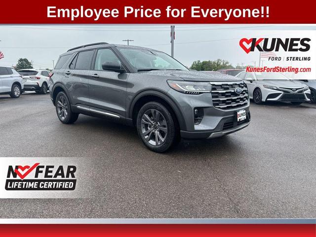 Photo of 2025 Carbonized Gray Metallic Ford Explorer