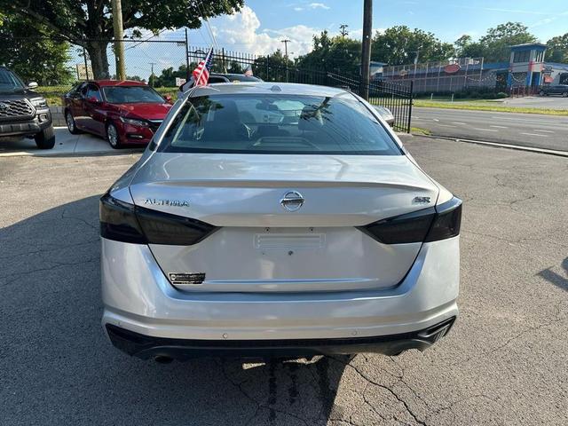 Photo of 2021 Brilliant Silver Metallic Nissan Altima